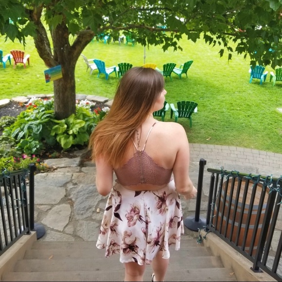 Lace Back Floral Dress - Picture 1 of 4